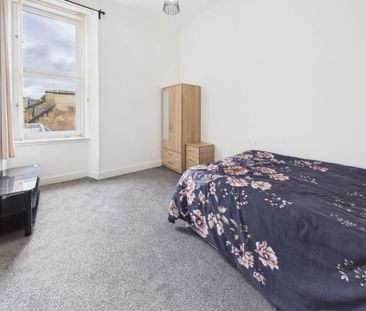 Price £1,595 pcm - Available Now - Unfurnished - Photo 3