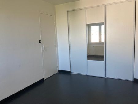 Location Appartement 4 pièces 69m² VALENCE 26000 - Photo 4