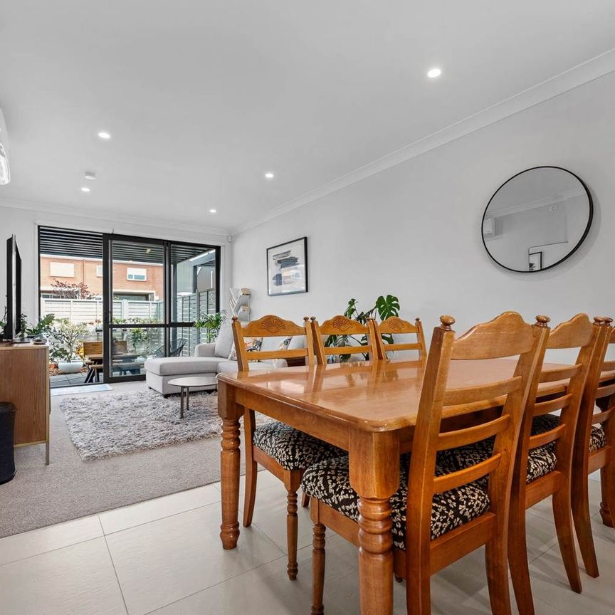 Two bedrooms home in Flat Bush! - Photo 1