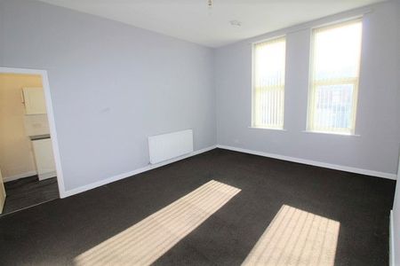 Walmersley Road, Bury, BL9 6LL - Photo 2