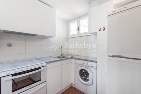 Penthouse with terrace in Vigna Clara - Photo 3