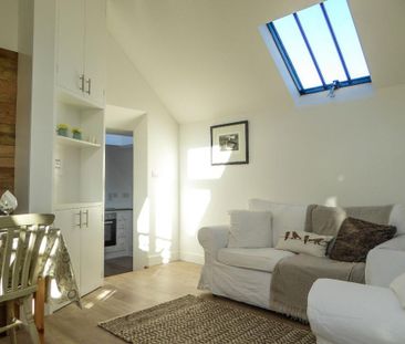 1 bedroom character property to rent - Photo 2