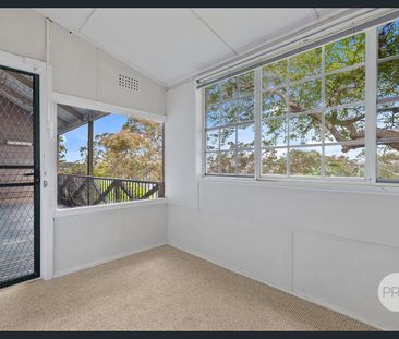 Tranquil 1-Bedroom Flat with Water Views - Photo 1