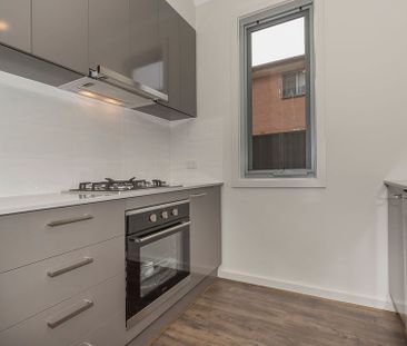 Stylish Modern and Much More - Photo 6