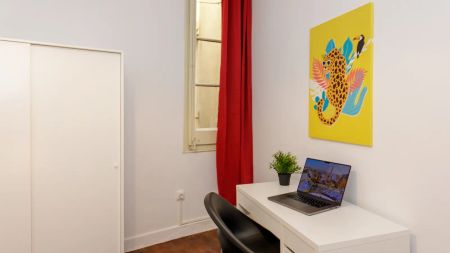 Room in a shared 16-bedroom apartment for rent in Sant Antoni, bills included - Foto 2