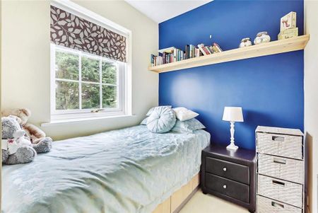 3 bedroom end of terrace house to rent - Photo 3