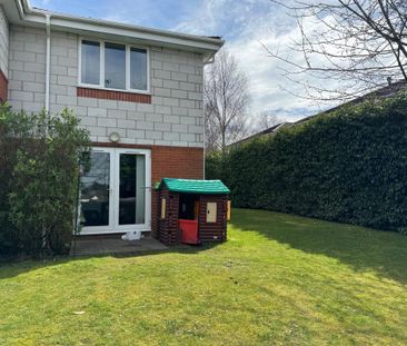 2 bedroom ground floor flat to rent - Photo 2