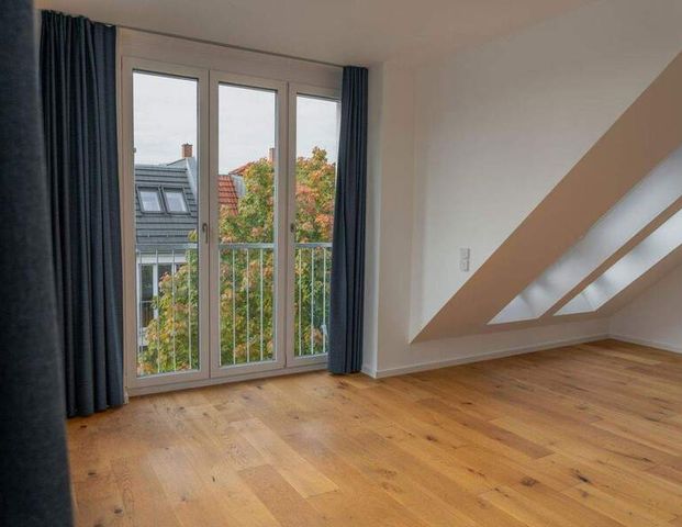 Penthouse-Maisonette-Wohnung mit 18m² Dachterrasse, EBK und begehbarer Kleiderschrank - Foto 1