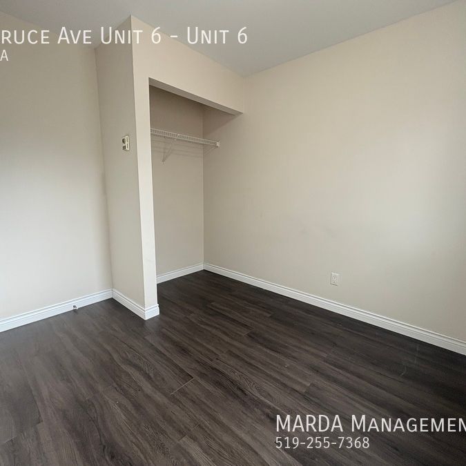 SPACIOUS 2BED/1BATH UPDATED UNIT ON BRUCE + HYDRO! - Photo 1