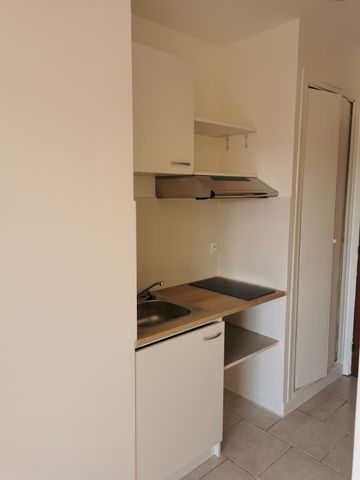 Location Appartement 1 pièce 21m² - Photo 4