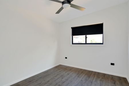 Spacious Two Bedroom Flat - Photo 4
