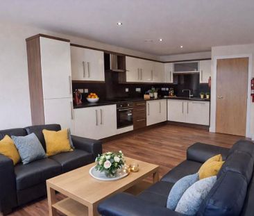 4 bedroom apartment to rent - Photo 1