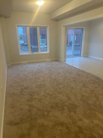 For Lease - 106 Baker Street, Thorold, Ontario - Photo 2