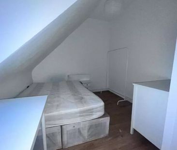 Room in a Shared House, Deptford High Street, SE8 - Photo 2