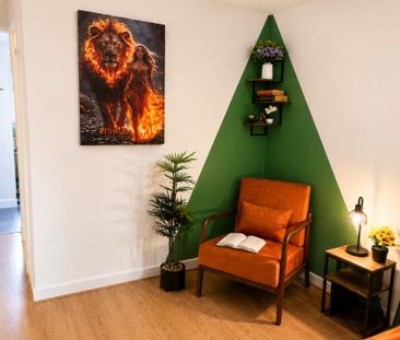 2 Bed Flat, Ednaston Road, NG7 - Photo 2