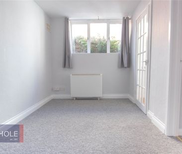 Severn Road, - Photo 2