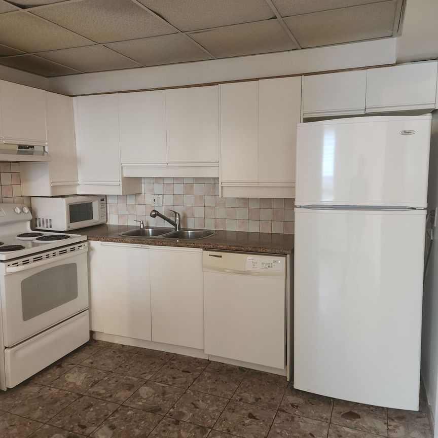 For Lease - 5 Shady Golfway Unit# 110, Toronto, Ontario - Photo 1