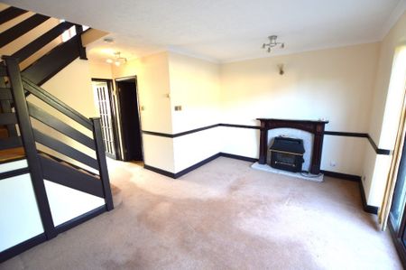Knights Manor Way, kent, London - Photo 2
