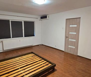 VITAN MALL-garsoniera 40mp-DECOMANDATA, bloc mixt, 380 euro - Fotografie 1