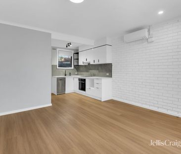 Two Bedroom Unit in Brunswick West - Photo 3