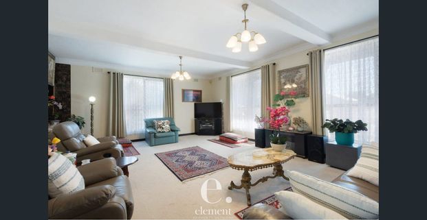 Spacious Family Home in Geelong West - 6 Month Lease - Photo 1