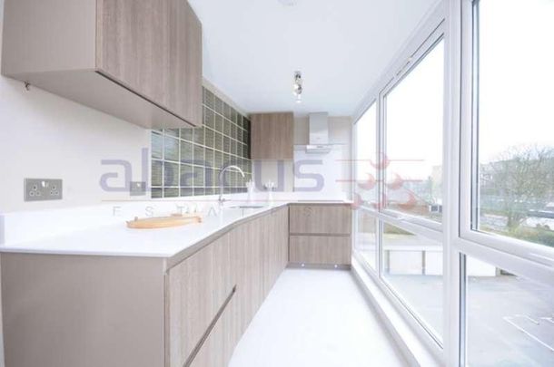 Boydell Court, St Johns Wood Park, St John's Wood, NW8 - Photo 1