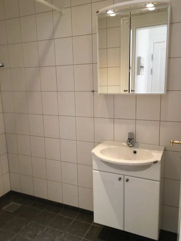 Centralt beliggende lejlighed med lys og charme - Photo 5