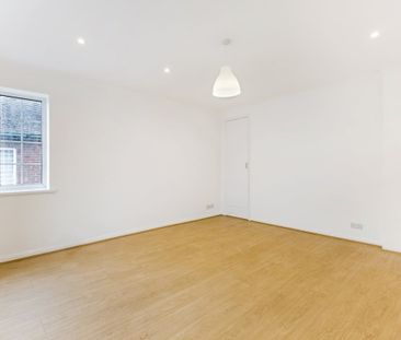 2 bedroom maisonette to rent - Photo 4
