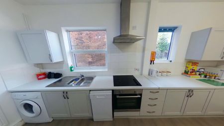 5 bedroom house to rent - Photo 2