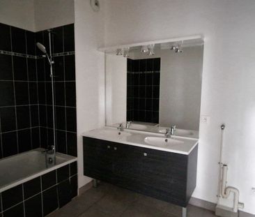 Location Appartement 3 pièces 64m² BORDEAUX 33300 - Photo 4