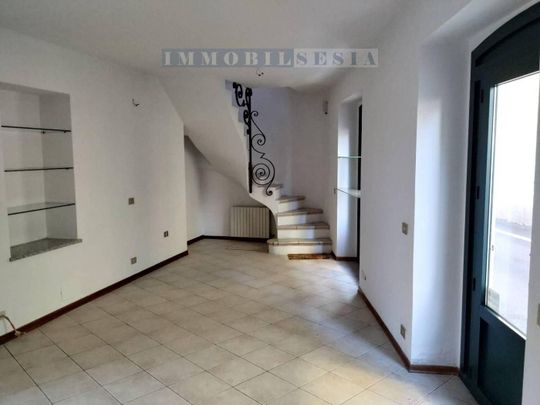 Loft via prof. calderini 26, Centro, Borgosesia - Photo 1