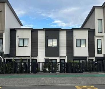 Great location 2 Bedroom Townhouse in Whenuapai - Photo 1