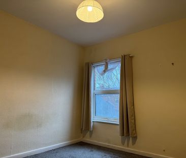 3 Bed Terraced House, Chandos Street, CV2 - Photo 2