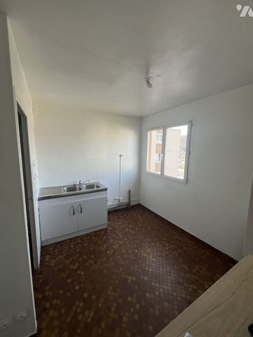 A LOUER APPARTEMENT 4 PIECES - Déville-les-Rouen - Photo 2