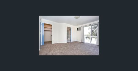 Family Home with Rear Access to Caulfield Grammar - Photo 4