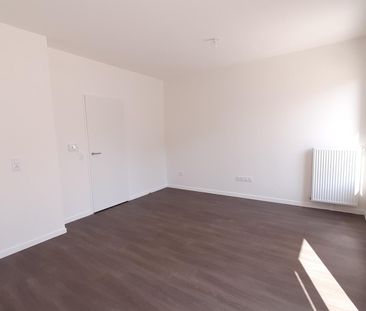 location Appartement T0 DE 30.67m² À CLAYE SOUILLY - Photo 3