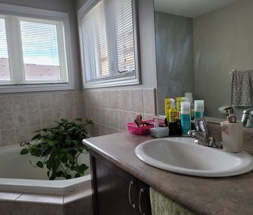 For Lease - 38 Brahm Court, Vaughan, Ontario - Photo 3