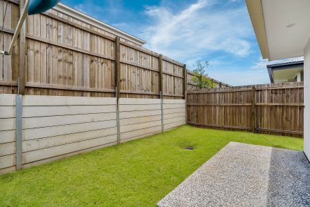 2/56 Dunaden Street, 4133, Logan Reserve Qld - Photo 3