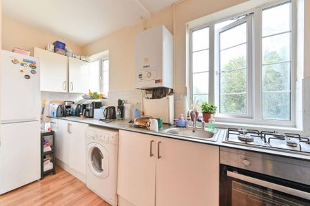 2 bedroom flat to rent - Photo 5