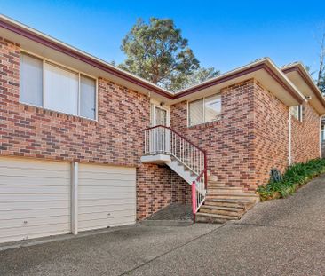 Spacious villa located within a boutique block of 3 - Photo 2