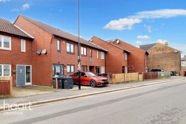 2 bedroom terraced house to rent - Photo 1