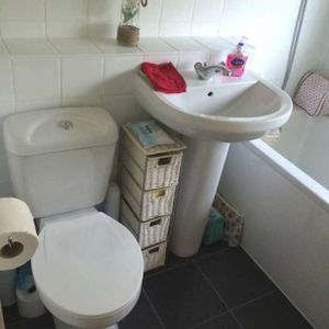 Rowle Close, Stantonbury, Milton Keynes, MK14 - Photo 2