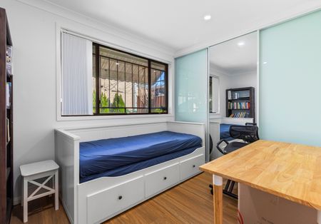 54A Toongabbie Road, Toongabbie NSW 2146 - House For Rent | Domain - Photo 4