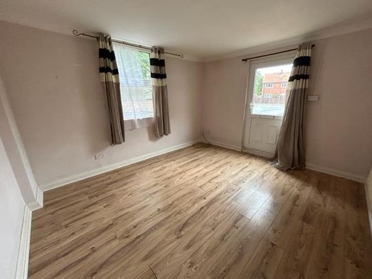 Church Plain, Dereham, Mattishall - Photo 1