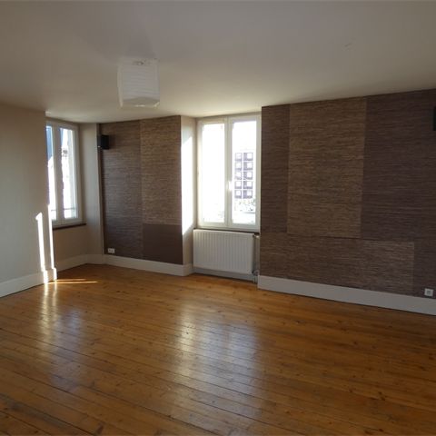 Location Appartement 5 pièces 103m² - Photo 1