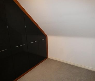 4 bedroom semi-detached house to rent - Photo 5