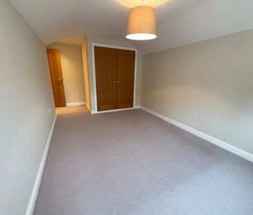 4 bedroom terraced house to rent - Photo 4