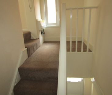 3 bed House - To Let - Photo 4