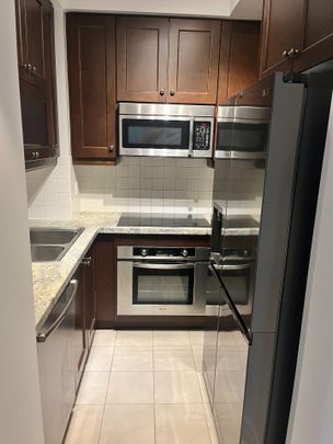 For Lease - 35 Balmuto Street Unit# 1208, Toronto, Ontario - Photo 1