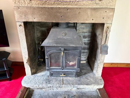 2 bedroom semi-detached house to rent - Photo 3